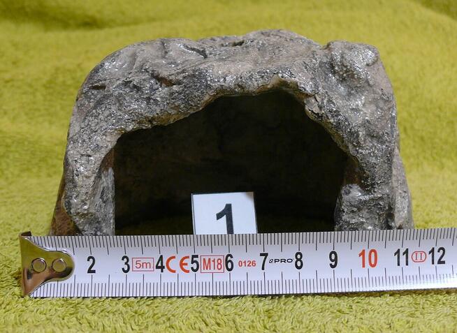 Grota dla ptasznika, żółwia lądowego, albo innego zwierza