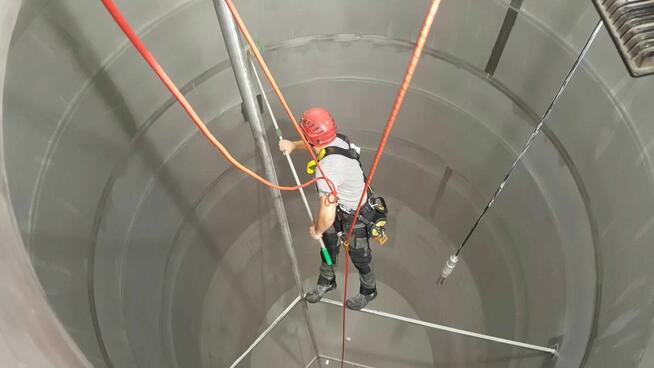 Czyszczenie hal, elewacji, konstrukcji stalowych, zbiorników