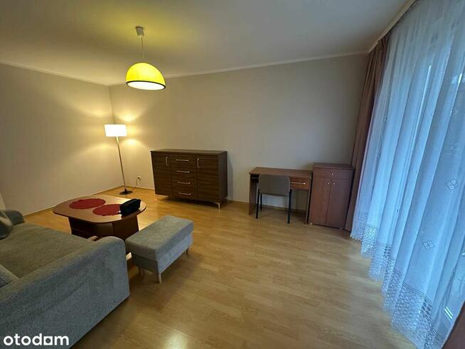 Al. M. Kromera, 2 pokoje, balkon, garaż