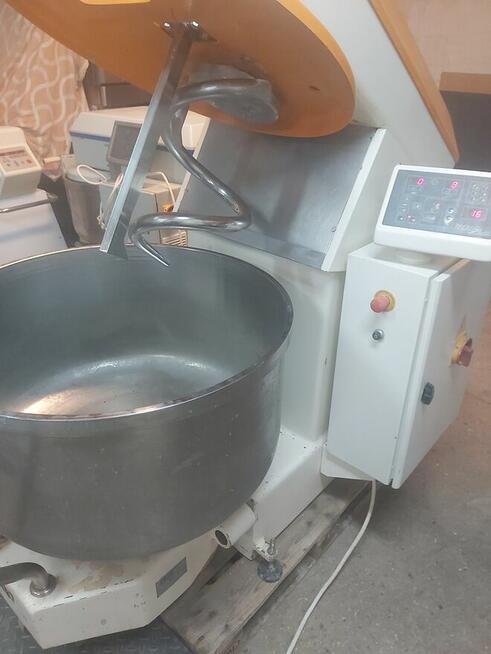 Miesiarka spiralna do ciasta IBIS MS 250 + 2 kotły. 43000 zł