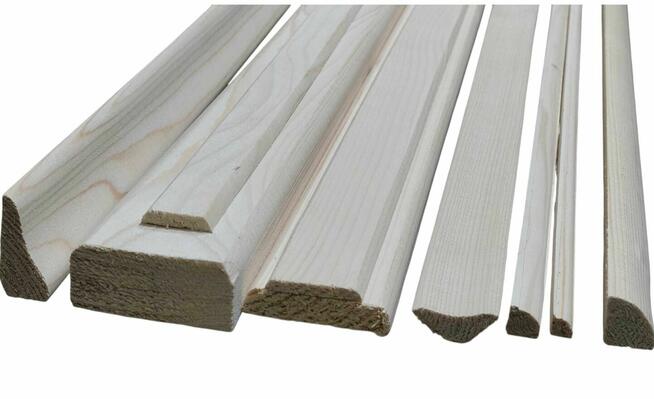 Drewno świerkowe – kantówki, deski, listwy, opaski, cokoły