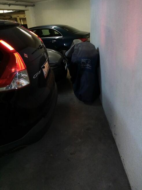 Wynajmę miejsce parkingowe na Leszczyńskiej 4 w Łodzi.