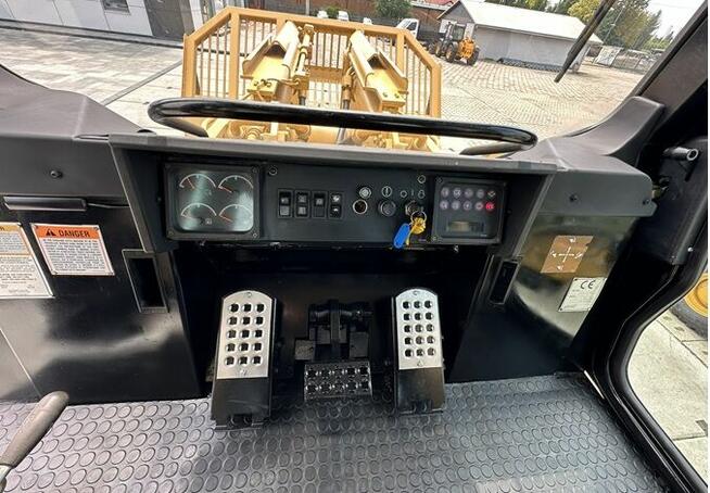 ŁADOWARKA GĄSIENICOWA MARKI CATERPILLAR 973C