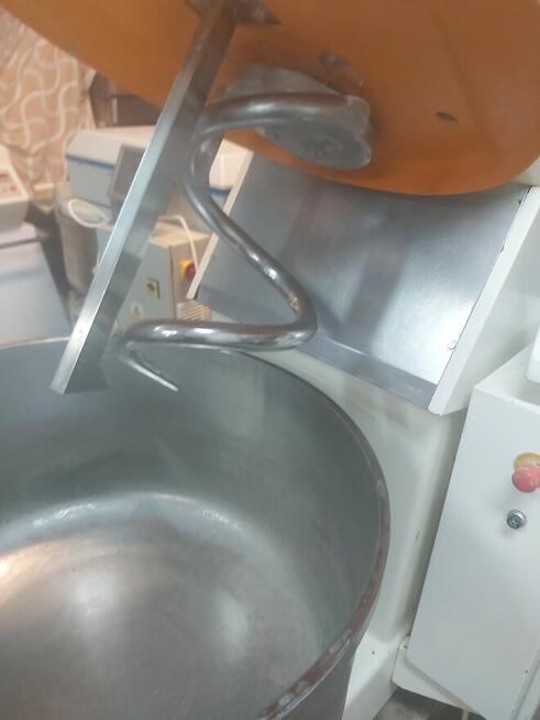 Miesiarka spiralna do ciasta IBIS MS 250 + 2 kotły. 43000 zł