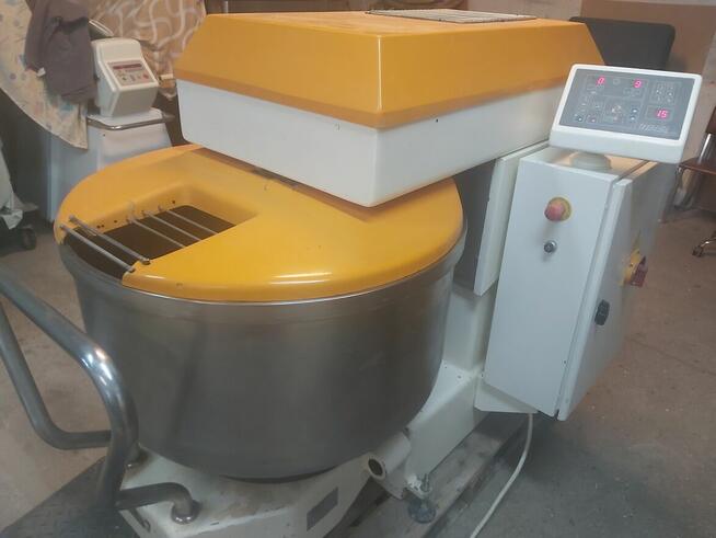 Miesiarka spiralna do ciasta IBIS MS 250 + 2 kotły. 43000 zł