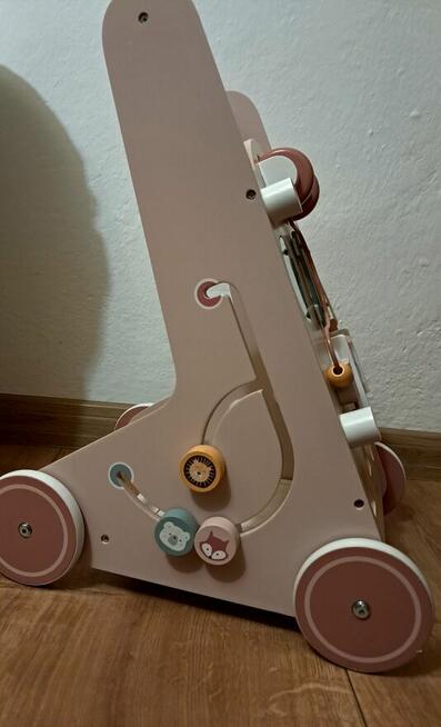 Drewniany pchacz edukacyjny