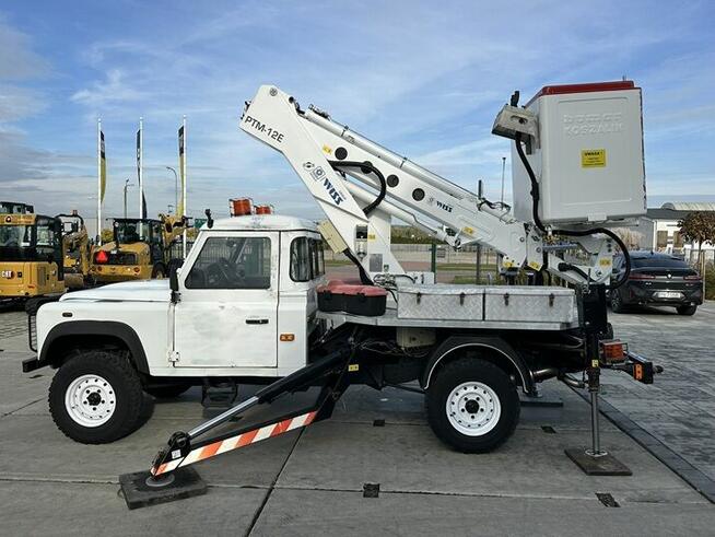 SAMOCHÓD SPECJALNY-PODNOŚNIK KOSZOWY LAND ROVER DEFENDER