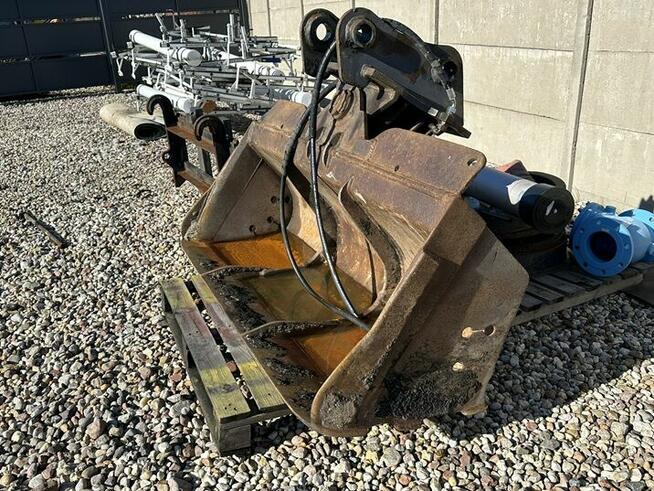 UŻYWANA ŁYŻKA SKARPOWA HYDRAULICZNIE UCHYLNA Komatsu PW160-7