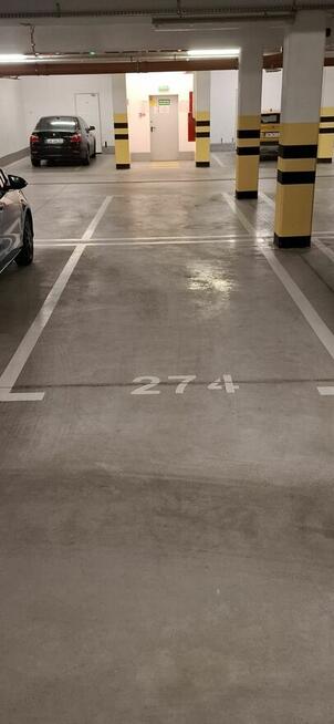 Miejsce postojowe w garażu podziemnym.Bajana 24,bulwar ikara