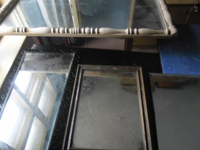 stare szklanki i karafki