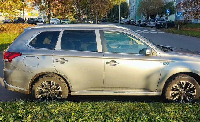 Sprzedam Mitsubishi Outlander PHEV