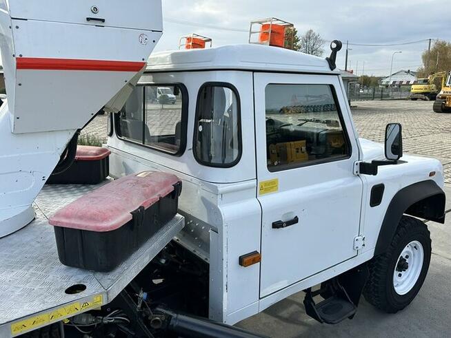SAMOCHÓD SPECJALNY-PODNOŚNIK KOSZOWY LAND ROVER DEFENDER