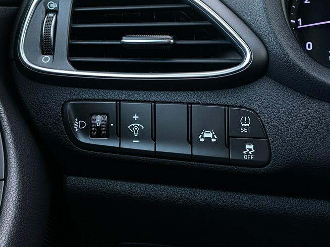 Hyundai i30 1.4MPI 100KM Classic+ Klimatyzacja Gwarancja VIP Od Dealera FV23%