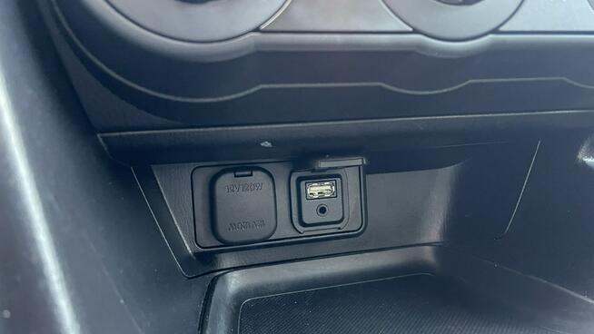 Mazda 3 1.5 SkyActiv Klimatyzacja 4x el. szyby Felgi alu Bordo metalik