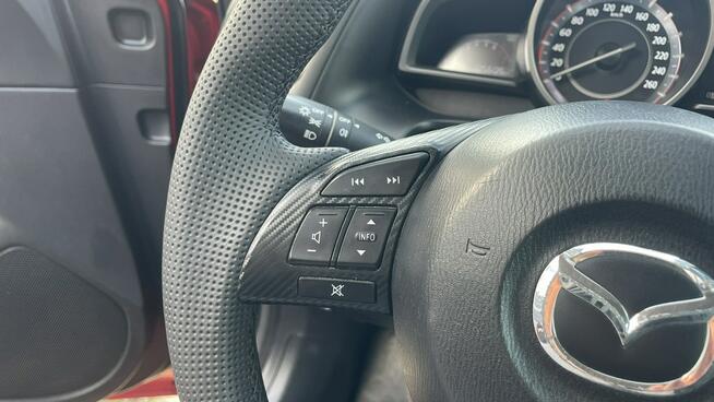 Mazda 3 1.5 SkyActiv Klimatyzacja 4x el. szyby Felgi alu Bordo metalik