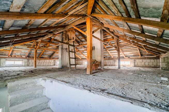 Słoneczny dom położony w spokojnej okolicy