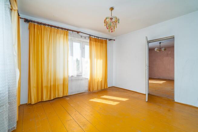 Słoneczny dom położony w spokojnej okolicy