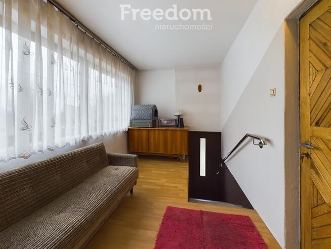 Przestronny dom z ogrodem i budynkami gospodarczym