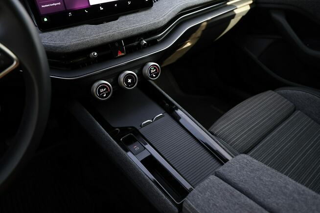 Škoda Superb 1.5 TSI mHEV Selection DSG, hak fabryczny, gwarancja 3 lata, bezwypad.