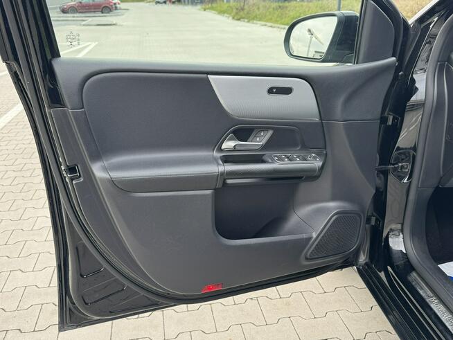 Mercedes B 200 2.0 / 150KM FULL LED Automat Nawigacja Ambient Skóra Grzane Fotele