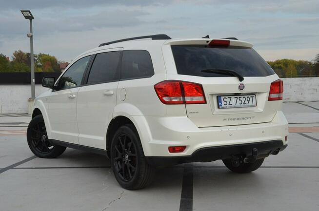 Fiat Freemont 170 KM aut. Black Code 4x4/ Navi PL/ DVD/ Kamera/ Grzania/ Parktronic