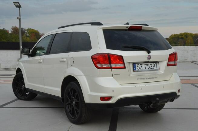 Fiat Freemont 170 KM aut. Black Code 4x4/ Navi PL/ DVD/ Kamera/ Grzania/ Parktronic