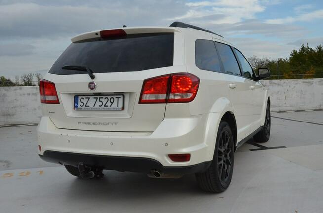 Fiat Freemont 170 KM aut. Black Code 4x4/ Navi PL/ DVD/ Kamera/ Grzania/ Parktronic