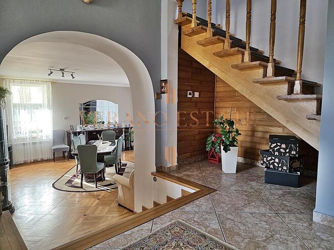 Zielona enklawa pod Warszawą — dom z ogrodem