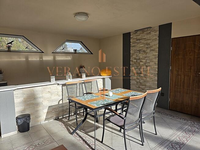 Zielona enklawa pod Warszawą — dom z ogrodem