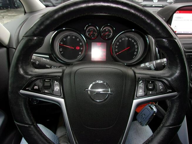 Opel Zafira 7 OsóbTourer 1.4 Turbo Österreich Edition