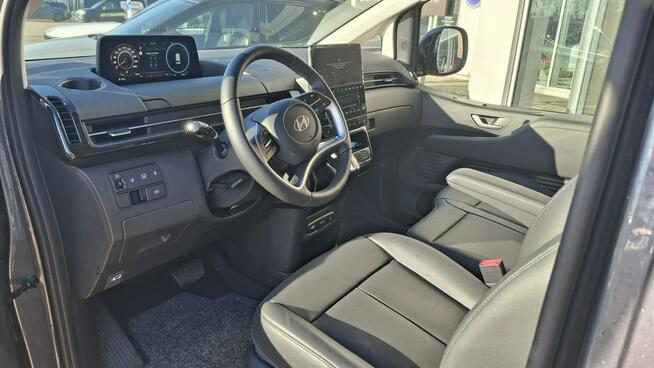 Hyundai Staria Smart Vip - 1.6 T-GDI HEV 6AT 2WD 225KM