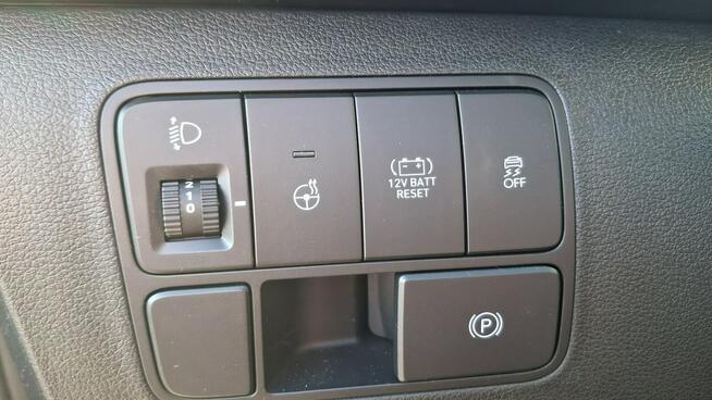 Hyundai Staria Smart Vip - 1.6 T-GDI HEV 6AT 2WD 225KM