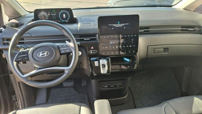 Hyundai Staria Smart Vip - 1.6 T-GDI HEV 6AT 2WD 225KM