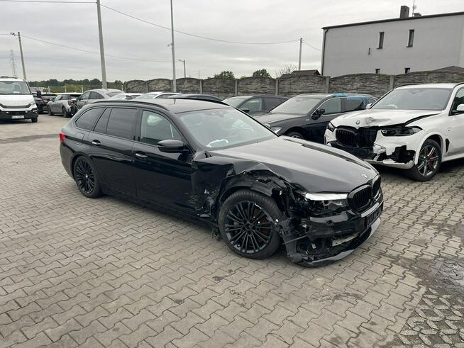 BMW 530 Sport Line XDrive Skóra Kamera Podgrzewanie Pamięć 265KM