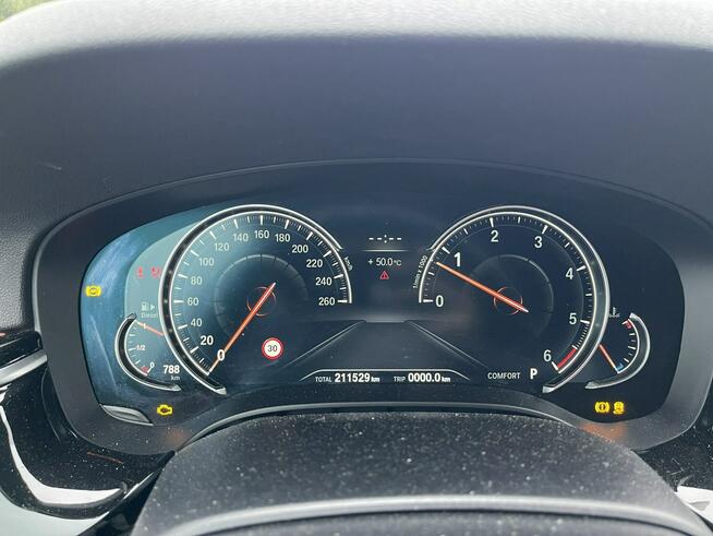 BMW 530 Sport Line XDrive Skóra Kamera Podgrzewanie Pamięć 265KM