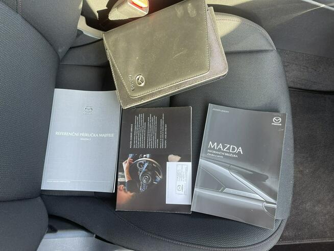 Mazda 3 mHEV Automat Podgrzewanie Kamera Klimatronik: 2 strefy 186KM