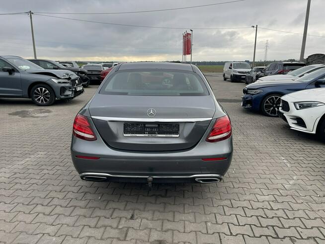 Mercedes E 200 Skóra Automat Kamera Podgrzewanie Ambiente HAK