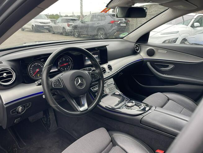 Mercedes E 200 Skóra Automat Kamera Podgrzewanie Ambiente HAK