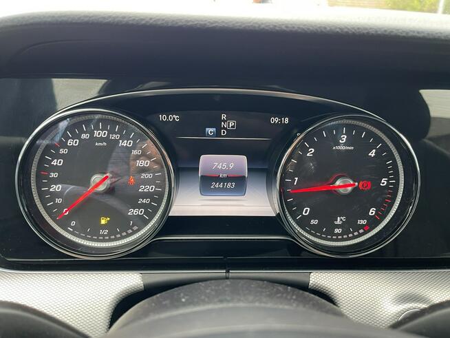 Mercedes E 200 Skóra Automat Kamera Podgrzewanie Ambiente HAK