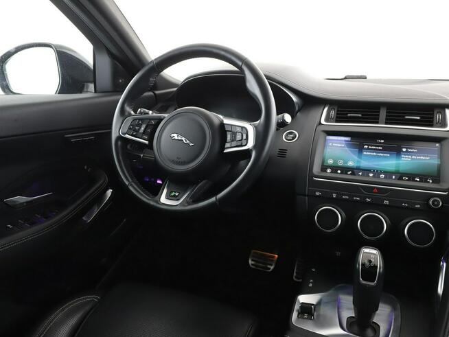 Jaguar E-Pace 2.0T R-Dynamic HSE AWD Panorama Navi ACC Skóra Meridian Kamera FullLED