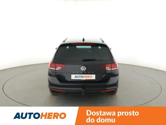 Volkswagen Passat DSG full LED navi klima auto (3 strefy) czujniki parkowania ACC