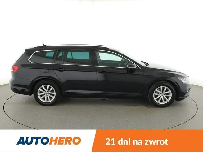 Volkswagen Passat DSG full LED navi klima auto (3 strefy) czujniki parkowania ACC