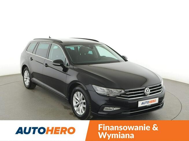 Volkswagen Passat DSG full LED navi klima auto (3 strefy) czujniki parkowania ACC