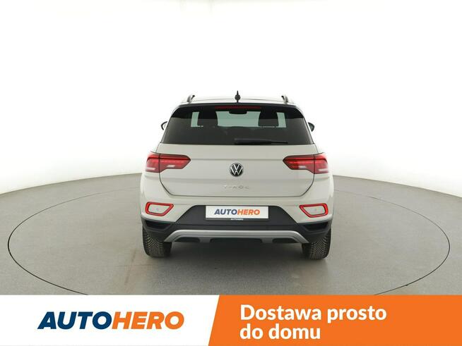 Volkswagen T-Roc klima auto full LED czujniki parkowania Apple CarPlay Android Auto