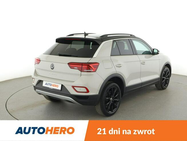Volkswagen T-Roc klima auto full LED czujniki parkowania Apple CarPlay Android Auto