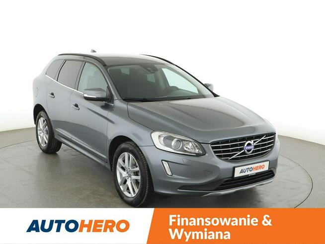 Volvo XC 60 2.0 D3 Automat Momentum Nawigacja Tempomat TFT Bi-Xenon Kamera PDC