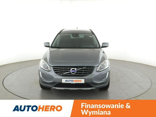 Volvo XC 60 2.0 D3 Automat Momentum Nawigacja Tempomat TFT Bi-Xenon Kamera PDC