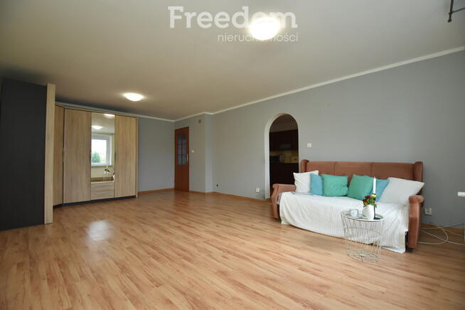 Dom wolnostojący 135 m2, działka 3200 m2,