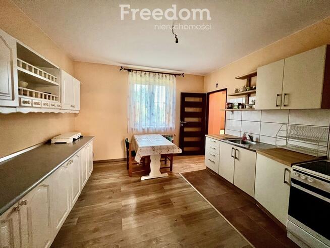 Dom w centrum małego miasteczka blisko Jury