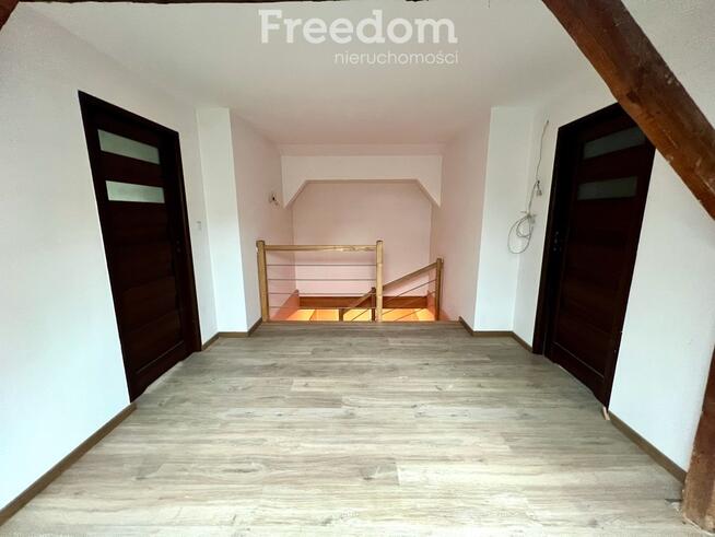 Dom w centrum małego miasteczka blisko Jury